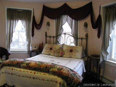 Fair Street Guest House Newport Room photo